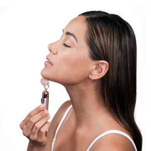 Flawless Contour - Rodillo Facial de Cuarzo Rosa Microvibrante