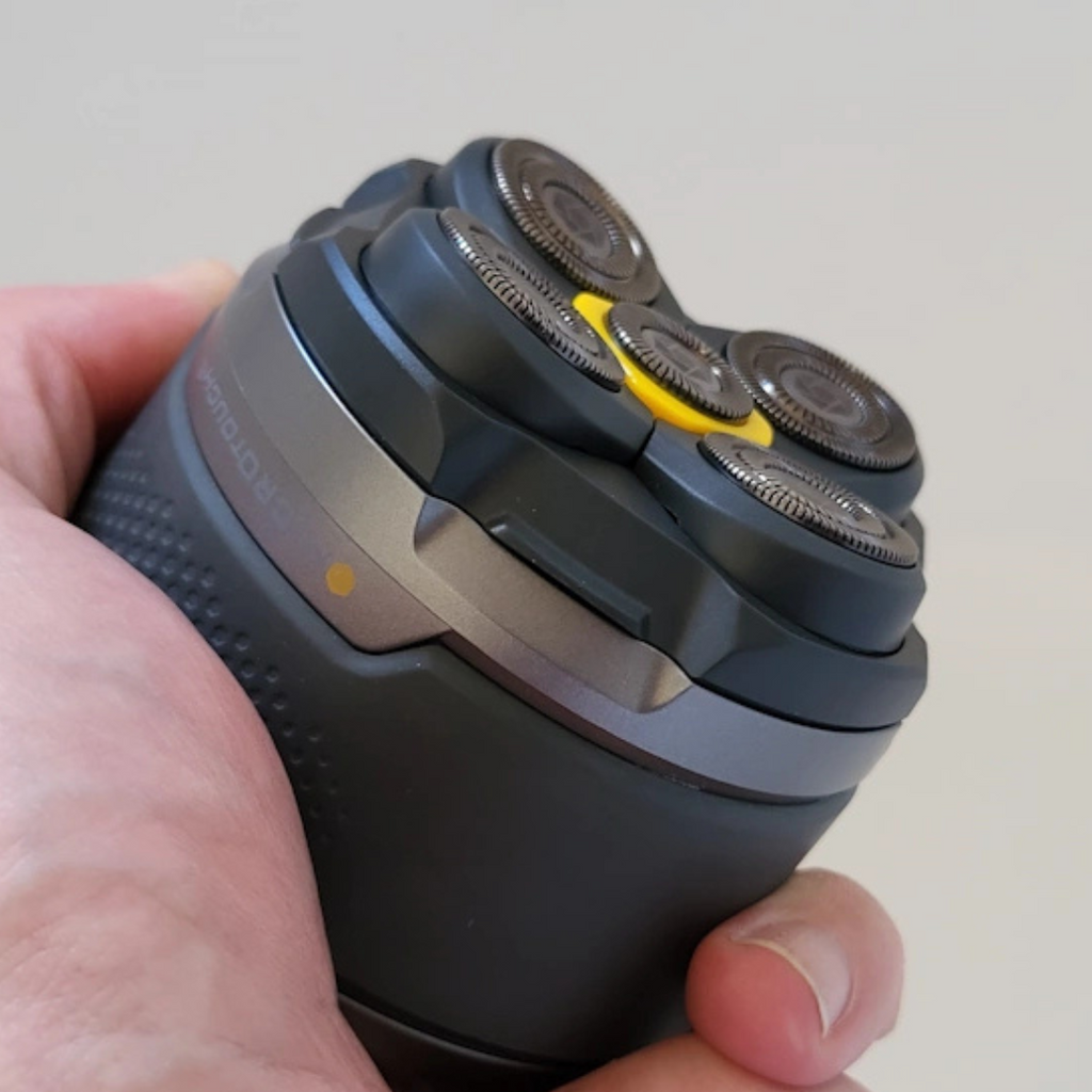 Titanium Head Shaver - Afeitado apurado y cómodo en casa